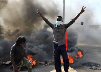 Генерал Судана объявил “чрезвычайное положение” в связи с попыткой переворота